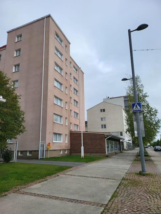 20 - Nice Apartment In Kemi City Centre, Free Parking! Buitenkant foto